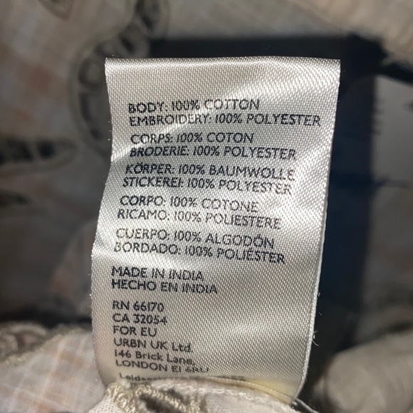 HP π NWT We The Free Embroidery Cropped Topβ¨ Size M - Picture 4 of 4